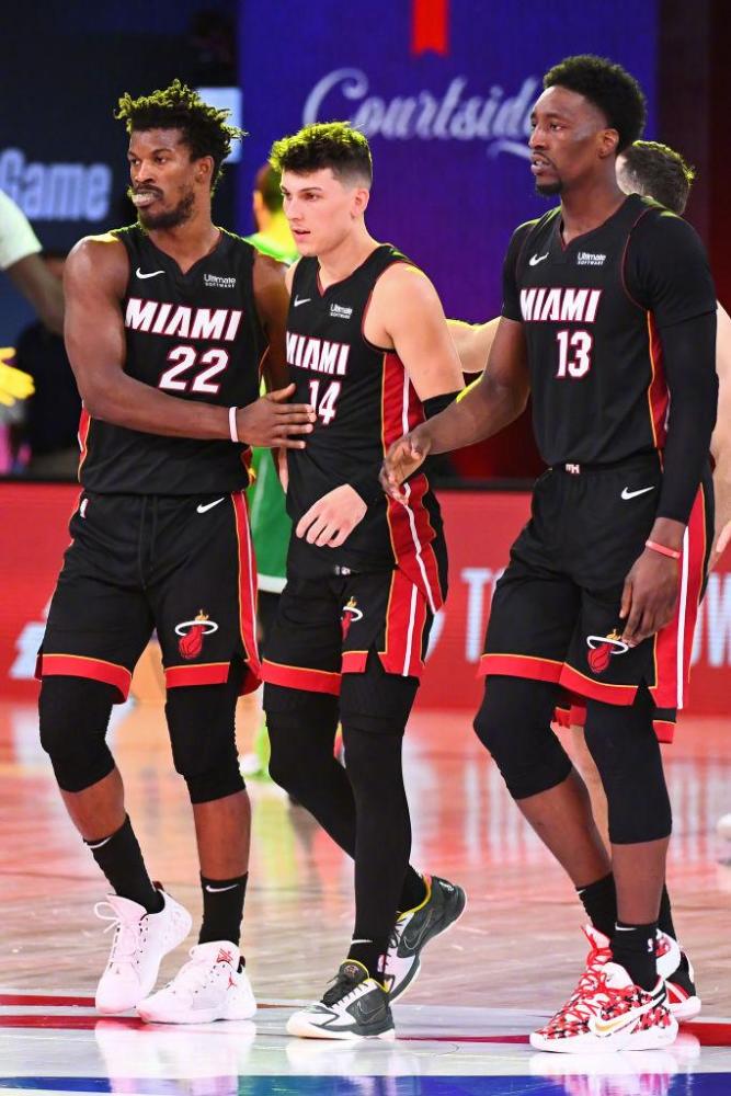 间内展示了 间内展示了